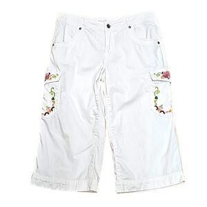 Pashu Petite Vintage Womens Embroidered 6 Pocket Capri Pants White with Multi 8P
